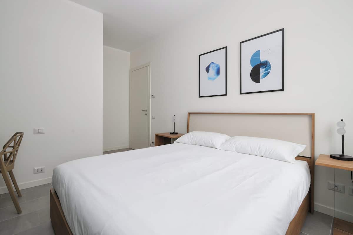 Deluxe Apartment, City View | Free WiFi, bed sheets