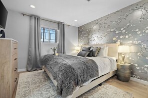 2 bedrooms, desk, iron/ironing board, free WiFi