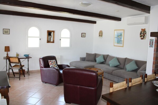 TV - La Casalsole - LA ROQUETTE-SUR-SIAGNE (LA ROQUETTE-SUR-SIAGNE)