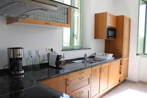 Micro-ondes, lave-vaisselle