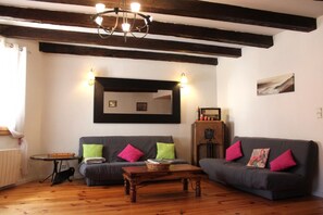 Télévision, cheminée