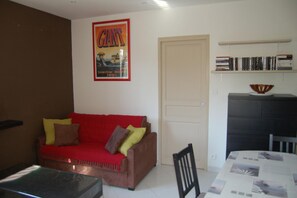 TV - La Colline aux Oiseaux (Cagnes-sur-Mer)