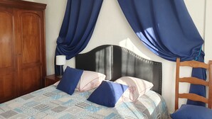 4 bedrooms, WiFi (free)