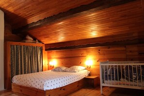 1 bedroom, travel cot - Lou Farniente - BELVEDERE (BELVEDERE)