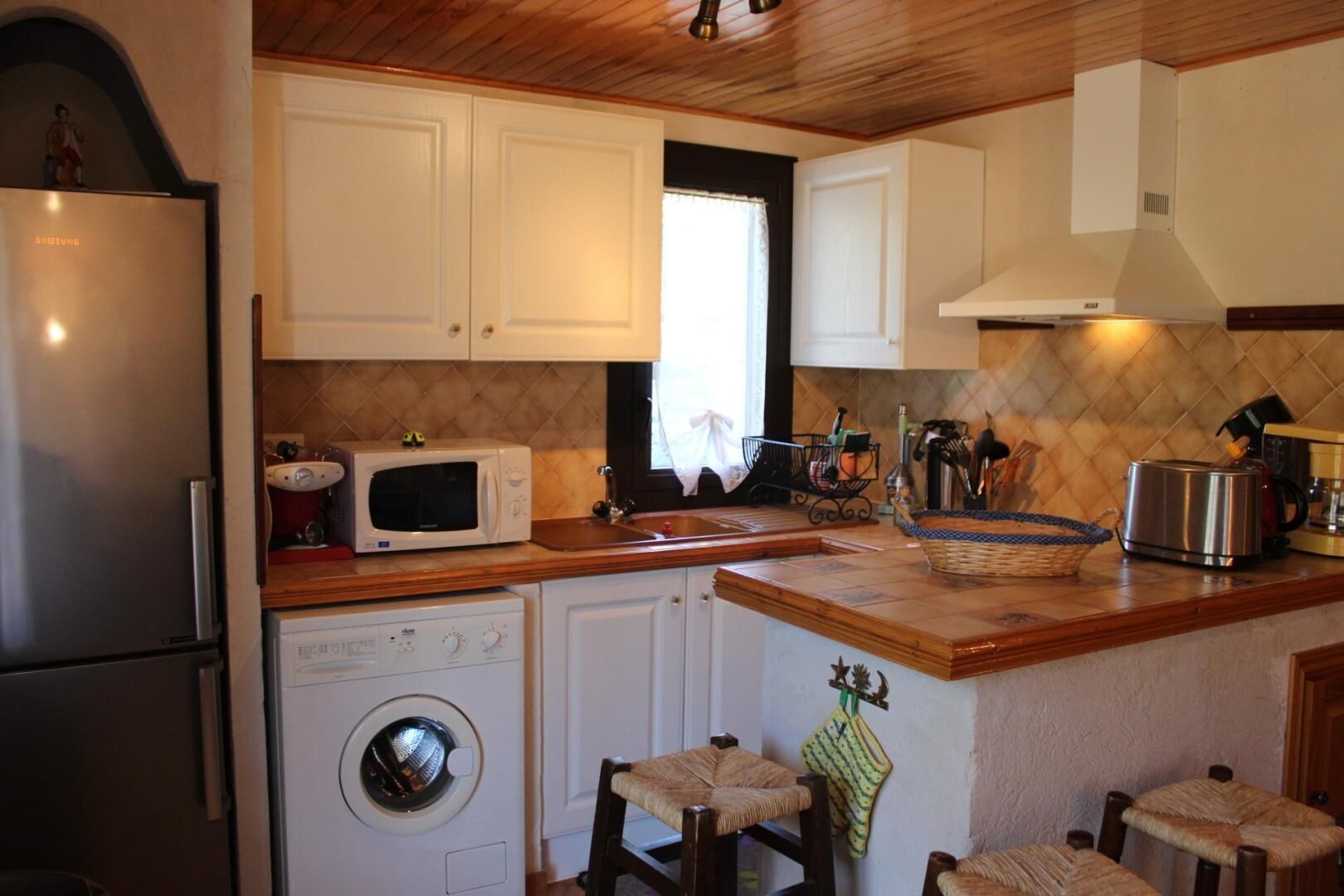 Gîte Chalet Serclet-Cuisine/Séjour-Saint-Étienne-de-Tinée-Gîtes de France des Alpes-Maritimes