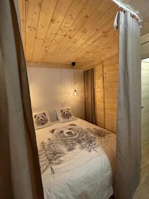 1 室のベッドルーム、WiFi (無料)
