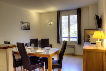 Photo 0