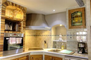 Microwave, oven, dishwasher