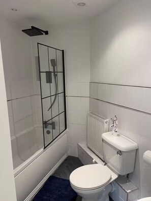 Shower, towels