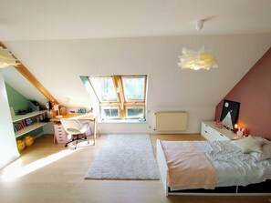 4 chambres, fer et planche à repasser, Wi-Fi, literie fournie