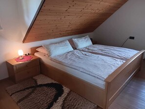 1 غرفة نوم ومكواة/لوح كي وواي فاي وملاءات أسرّة