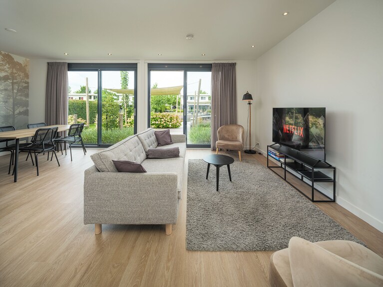Luxuriöses 4-personen-haus Am Wasser Mit Moderner Küche, Direktem Zugang Zum Wasser Und Komfortabler Einrichtung. Perfekt Zum Erholen Und Entspannen! - Lelystad