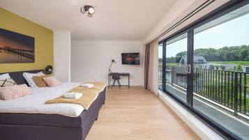 4 habitaciones, tabla de planchar con plancha, cuna de viaje y wifi