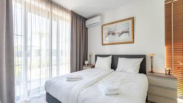 3 dormitoris, planxa i posts de planxar, wifi i roba de llit