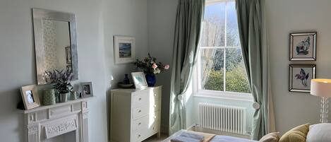 5 chambres, décor unique, ameublement unique, accÚs au Wi-Fi (inclus)