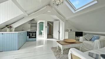 5 bedrooms, individually decorated, individually furnished, free WiFi