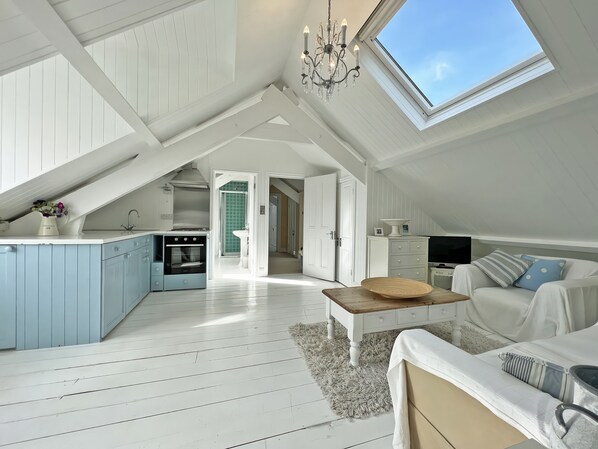 5 Schlafzimmer, individuell dekoriert, individuell eingerichtet