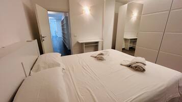 3 Schlafzimmer, Zimmersafe, Bügeleisen/Bügelbrett