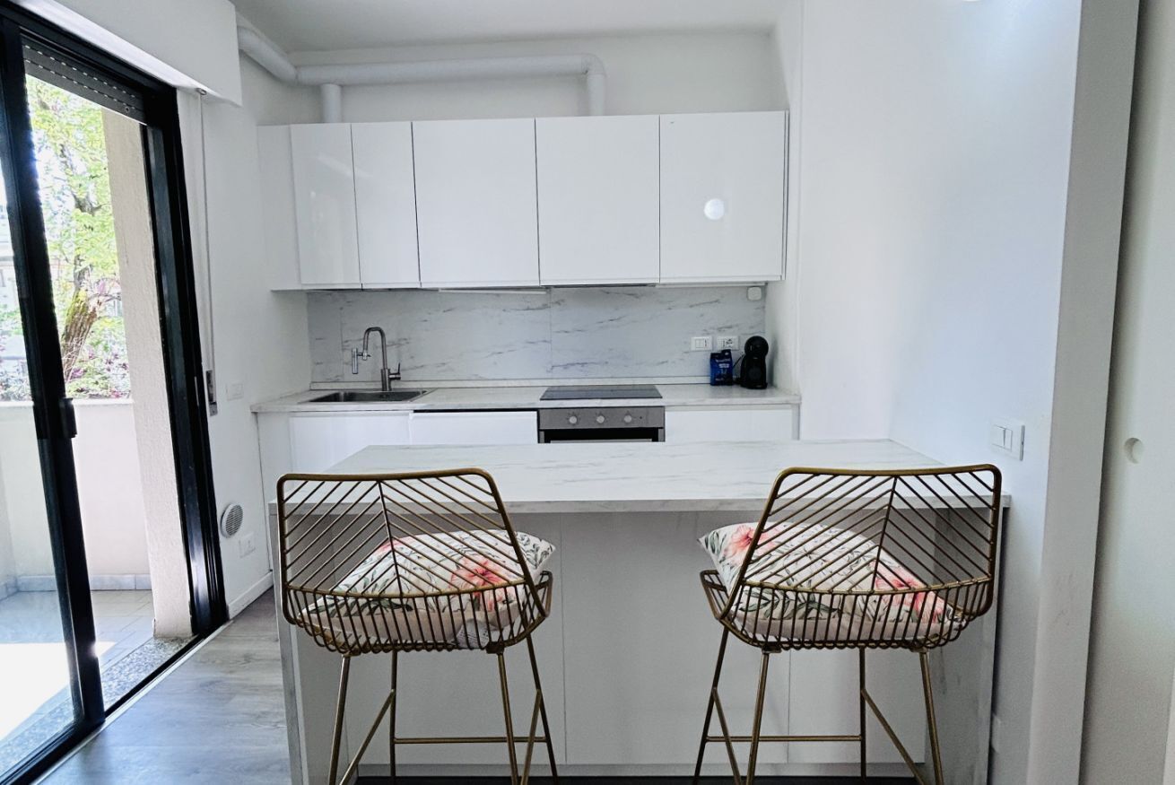 Kjøleskap, oppvaskmaskin og brødrister