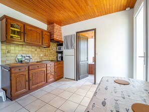 Fridge, microwave, stovetop, coffee/tea maker - House in Mimizan South Beach with garden for 4 people - Cleaning included (Mimizan-Mimizan Plage)