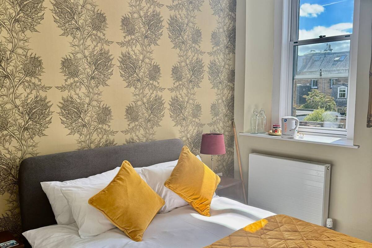 Chambre Double Standard | Ameublement personnalisé, fer et planche à repasser, Wi-Fi gratuit