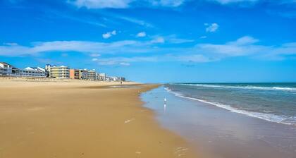 Oceanside Three Bedroom Condo Steps From the Beach