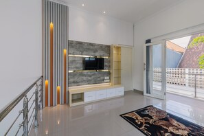 Basic Villa | Living area
