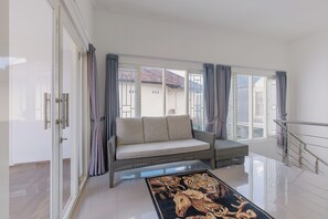 Basic Villa | Living area - Gloen Villa by Betterplace (Canggu)