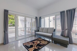 Basic Villa | Living area