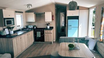 Fridge, microwave, oven, toaster