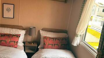 3 bedrooms, WiFi, bed sheets