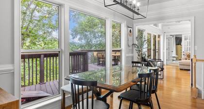 Spacious Lakefront *Gem* Pet & Family Friendly