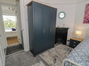 3 habitaciones, decoración personalizada y muebles diferentes