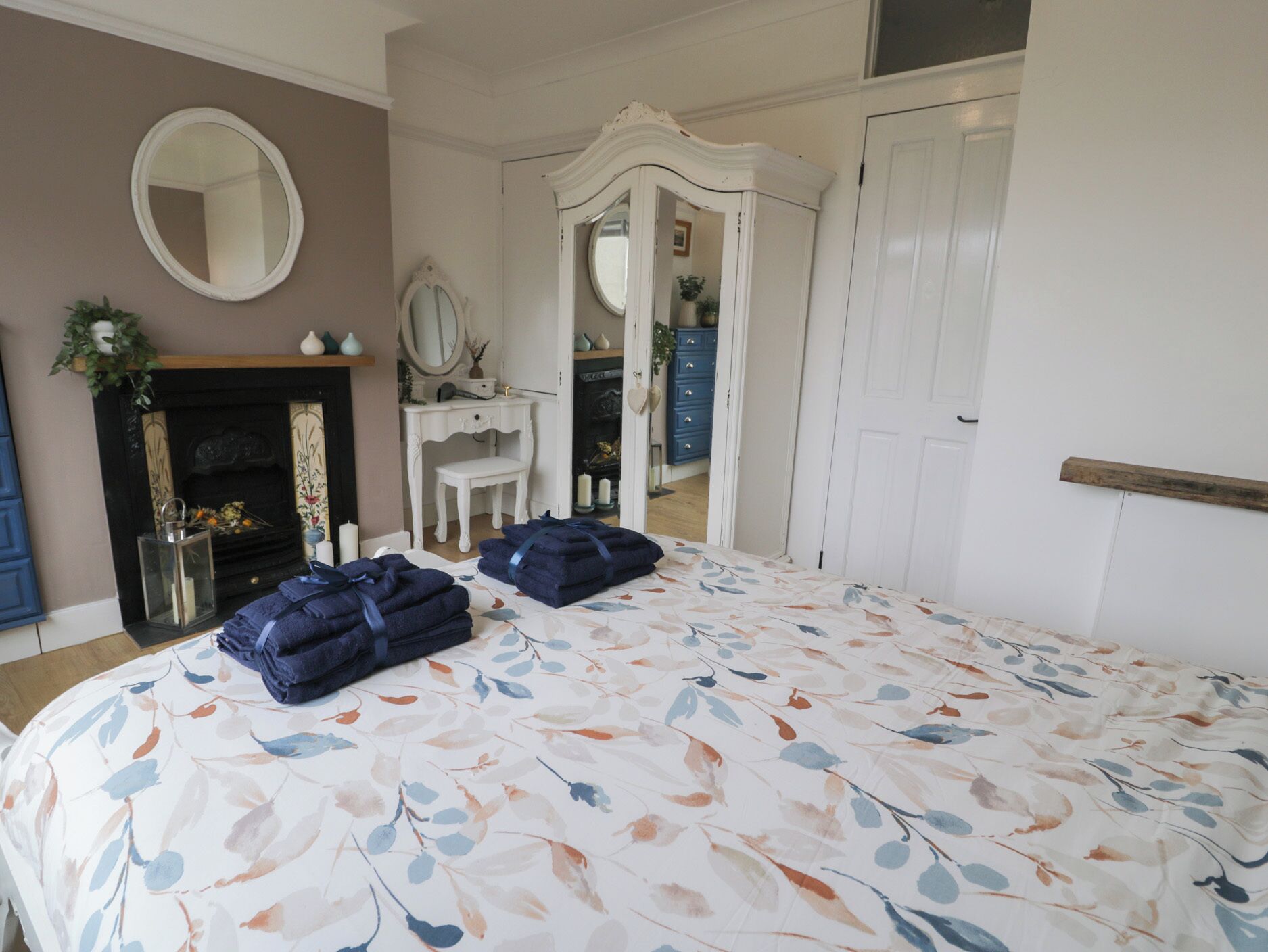 Cottage | 3 bedrooms, individually decorated, individually furnished, free WiFi