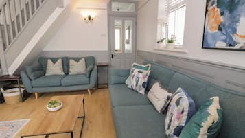 Cottage | Living area