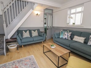 Cottage | Living area