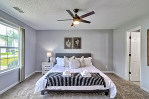 4 bedrooms, iron/ironing board, travel cot, WiFi