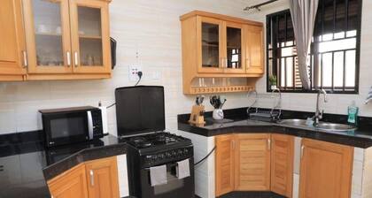 Cozy 3BR, Fast WiFi, Near Metroplex Mall, Parking