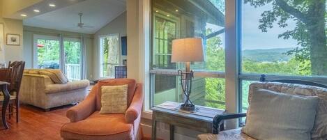 Televisión, chimenea