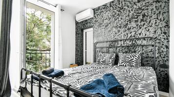 Desk, iron/ironing board, free WiFi, bed sheets
