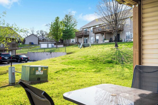 Condo, 1 cama Queen size y sofá cama, patio, vista al campo de golf (Cozy Escape) | Vista desde la habitación