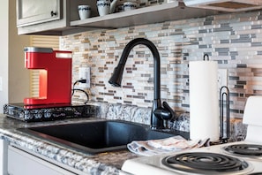 Condo, 1 Queen Bed with Sofa bed, Patio, Golf View (Cozy Escape) | Private kitchen | Fridge, microwave, oven, stovetop