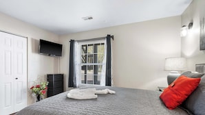Condo, 1 Queen Bed with Sofa bed, Patio, Golf View (Cozy Escape) - Cozy Escape Stay for 4 (Branson)