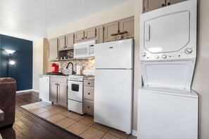 Condo, 1 Queen Bed with Sofa bed, Patio, Golf View (Cozy Escape) | Private kitchen | Fridge, microwave, oven, stovetop