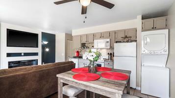 Condo, 1 Queen Bed with Sofa bed, Patio, Golf View (Cozy Escape) | Interior