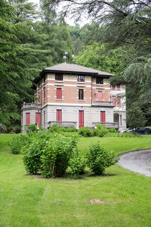 Exterior - Rosa del Sasso (Alta Valle Intelvi)