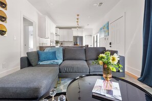 Fernseher, Kamin, Arbeitsbereiche