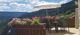 Holiday Apartment '1' with Balcony and Wi-Fi