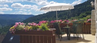 Holiday Apartment '1' with Balcony and Wi-Fi