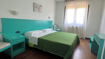 Habitación doble estándar | Escritorio y wifi gratis